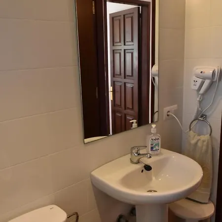 3 Bedroom Villa, Pool, 500m To Beach, Cala En Blanes * Cala'N Blanes (Menorca)