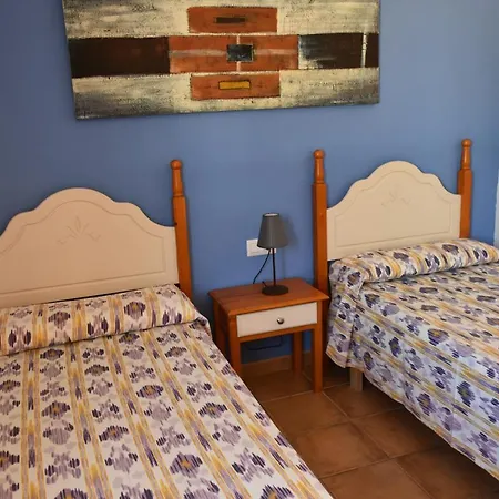 3 Bedroom Villa, Pool, 500m To Beach, Cala En Blanes וילה *